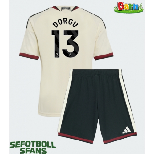 Manchester United Patrick Dorgu #13 Tredjeställ Barn 2026-27 Kortärmad (+ Korta byxor)